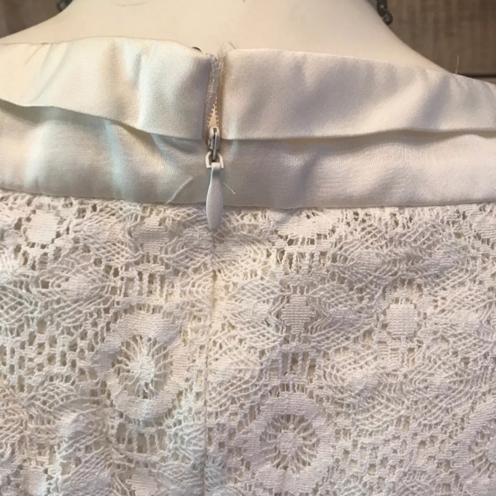 BCBG beautiful ivory lace dress w tags - Picture 5 of 7